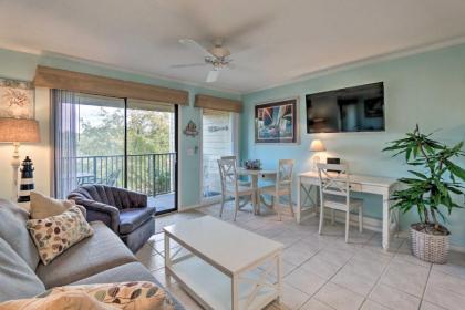 Coastal Condo with Balcony and Luxe Resort Amenities! - image 1