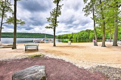 Chic Poconos Retreat Next to Big Boulder Mountain! - image 12