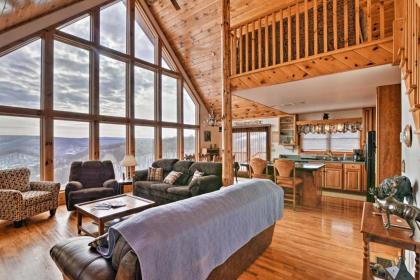 Mountaintop Chalet- 15 Min to Snowshoe Resort - image 1