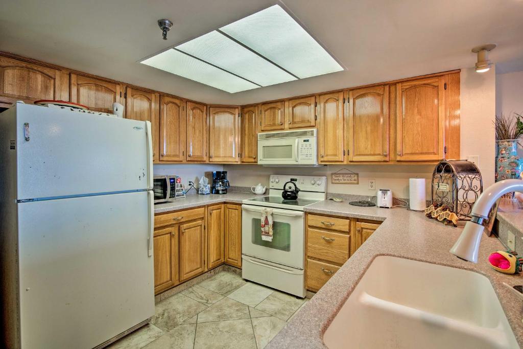 Hudson Resort Condo with Gulf Views and Beach! - image 7