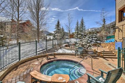 Cozy Ski-In and Ski-Out Winter Park Resort Condo! - image 1