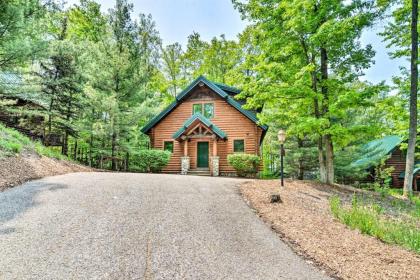 Boyne Mtn Cabin with Hot Tub Near Resort - image 12