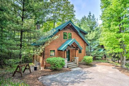 Boyne Mtn Cabin with Hot Tub Near Resort - image 2