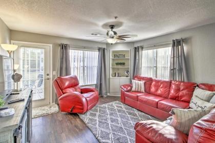 Branson Resort Condo - 3 Miles to the Strip! - image 4