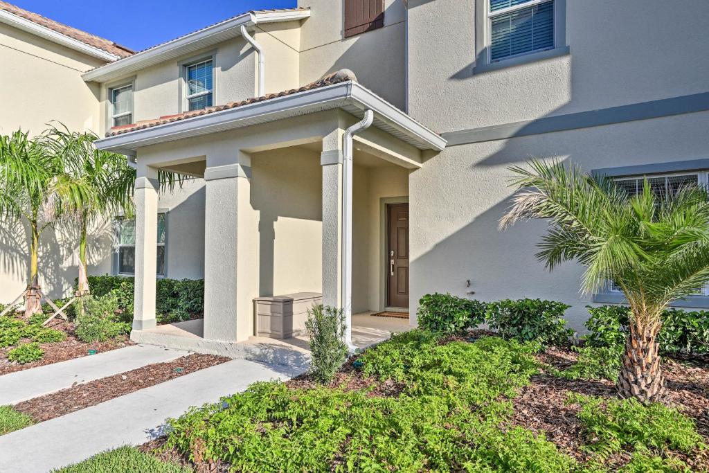 Immaculate Home Resort Amenities 4 Mi to Disney! - main image