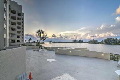 Gulf-View Hudson Condo in Beachfront Resort! - image 20