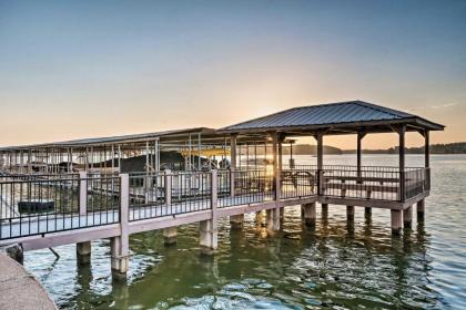 Sunset-View Resort Condo on Lake Hamilton! - image 8