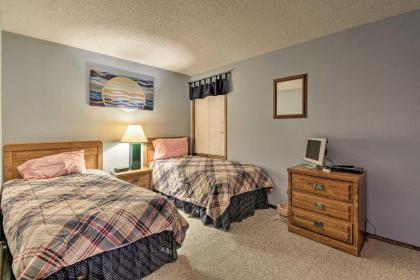 Cozy Rustic Condo Next To Angel Fire Resort! - image 16