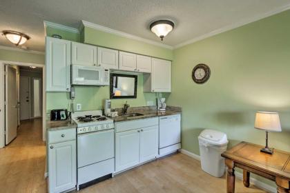 Resort Condo 4 Min Walk to Folly Field Beach - image 14