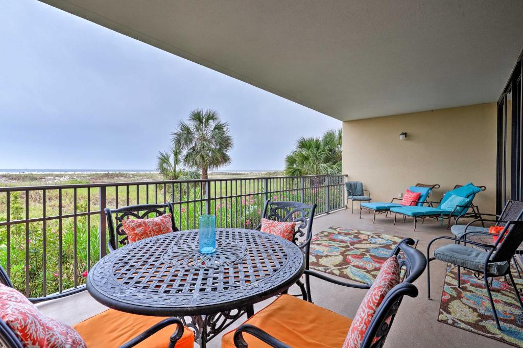 Dauphin Island Resort Condo - Walk to Beach! - main image