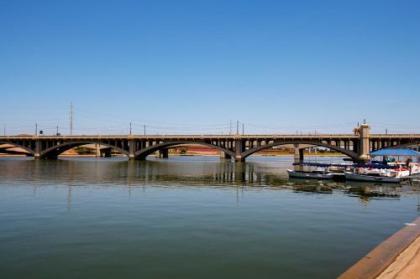 Tempe Resort Condo Mins from Papago Park+ASU - image 5