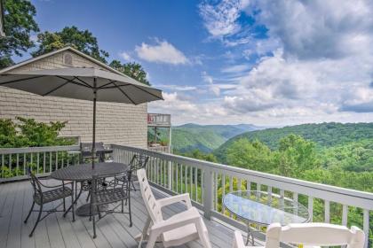 Roaring Gap Resort Home with Panoramic Views! - image 1