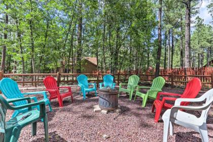 Central Pinetop Getaway Golf Hike and Ski Nearby! - image 1