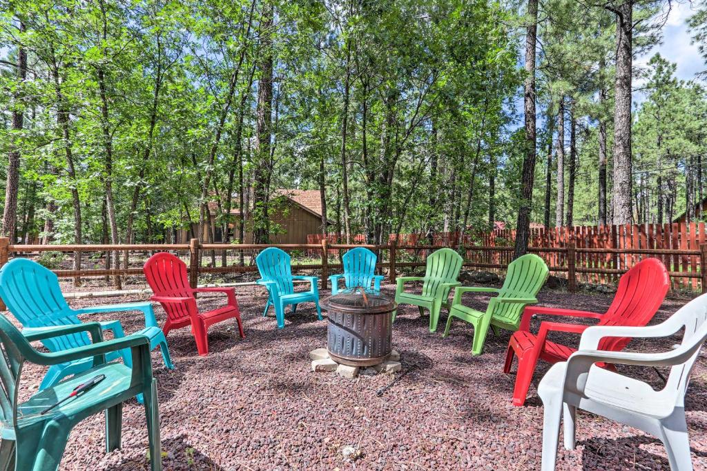 Central Pinetop Getaway Golf Hike and Ski Nearby! - main image