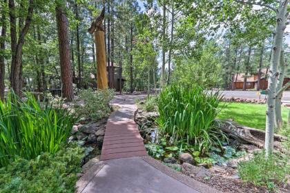 Central Pinetop Getaway Golf Hike and Ski Nearby! - image 4