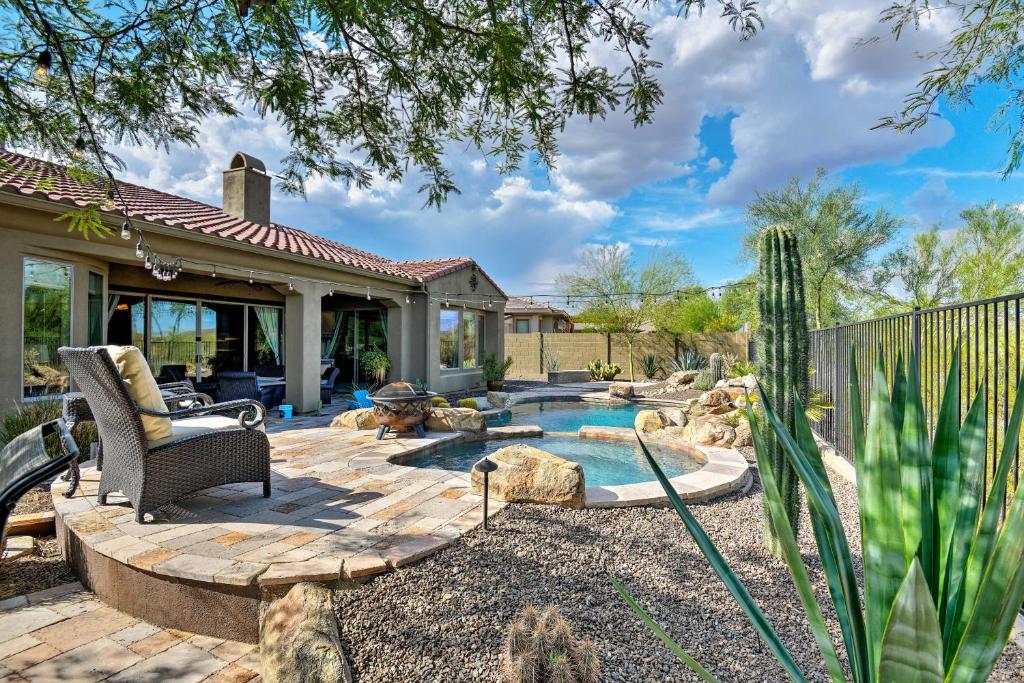 Luxury Phoenix Resort Home with Pool Patio and Casita - image 3