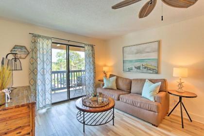 Resort Condo with Patio - Walk to Folly Field Beach! - image 1