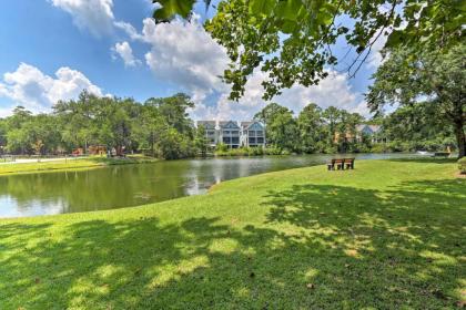 Resort Condo with Patio - Walk to Folly Field Beach! - image 13