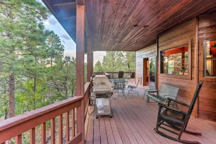 Massive Show Low Cabin with Deck - 3 Miles to Lake! - image 17