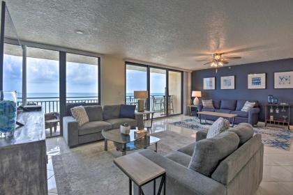 Beachfront Resort Condo with Panoramic Ocean Views! - image 13