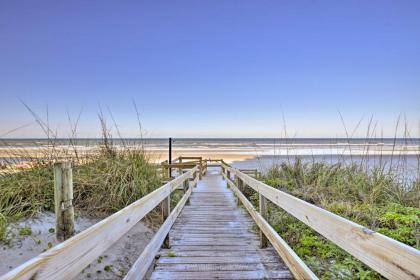 Beachfront Resort Condo with Panoramic Ocean Views! - image 5