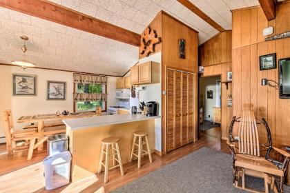 Cozy Speculator Cottage about 2 Mi to Ski Resort! - image 3