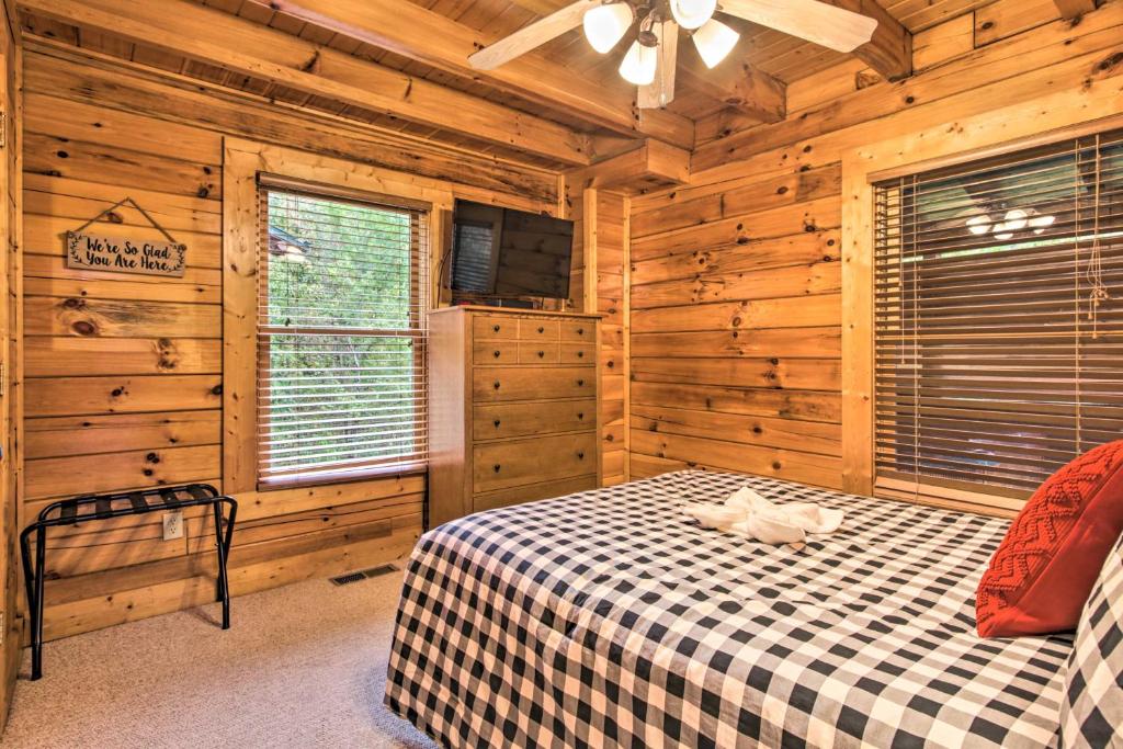 Spacious Pigeon Forge Resort Cabin with Hot Tub - image 6