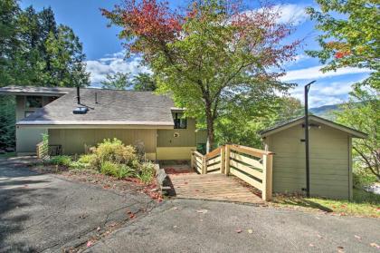 House with Balcony - 5 half Miles to Cranmore Resort! - image 2