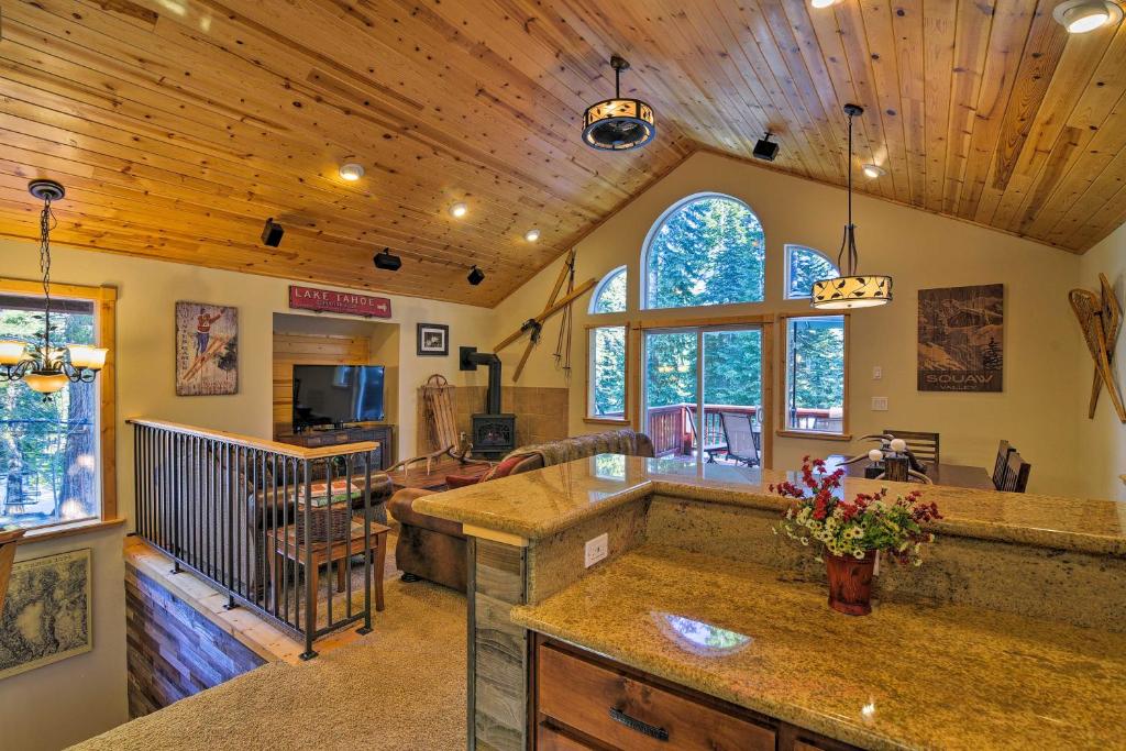 Custom Tahoe Cabin 5 Minutes From Homewood Resort! - image 4