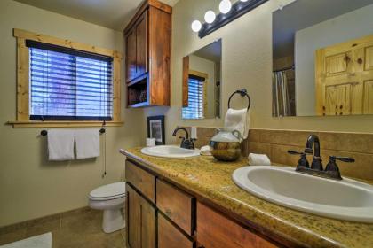 Custom Tahoe Cabin 5 Minutes From Homewood Resort! - image 7