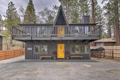 Modern Mtn Home with Hot Tub 1Mi to Big Bear Resort - image 13