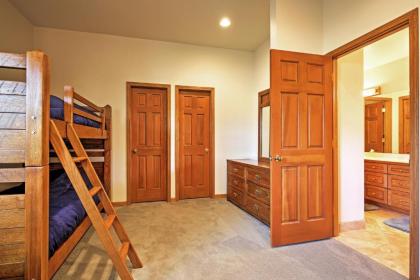 Spacious Home with Mtn Views 2Mi to Steamboat Resort - image 18