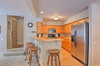 Cozy Alpine Condo with Fireplace Less Than 1 Mi to Ski Lifts - image 12