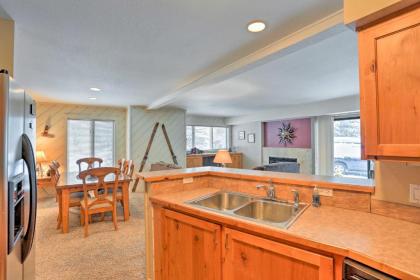 Cozy Alpine Condo with Fireplace Less Than 1 Mi to Ski Lifts - image 18