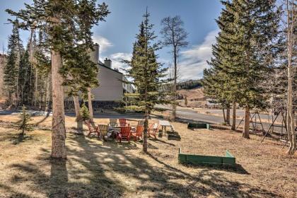 Mountainside Paradise Ski-In and Ski-Out Resort Condo - image 6