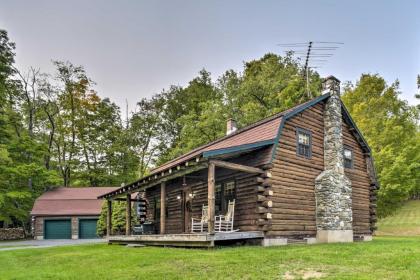 Hancock Log Cabin Retreat 2 Miles to Jiminy Peak! - image 1