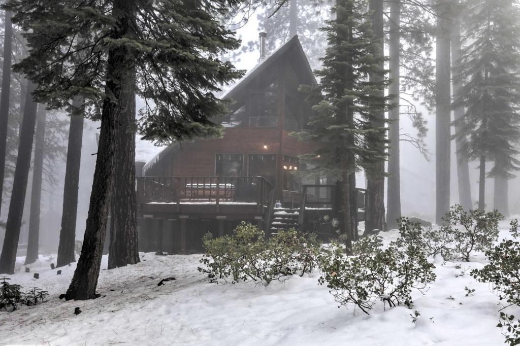 Idyllic Northstar Cabin with Shuttle 2 Mi to Resort! - image 5