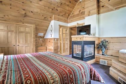 Cozy Retreat with Porch and Double JJ Resort Access! - image 17