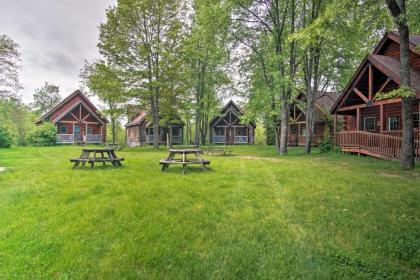 Cozy Retreat with Porch and Double JJ Resort Access! - image 18