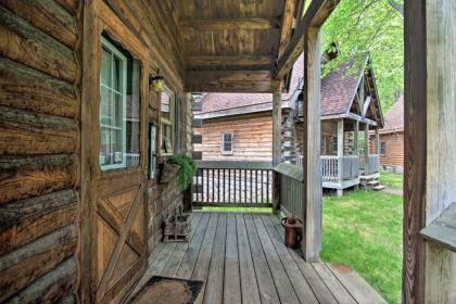 Cozy Retreat with Porch and Double JJ Resort Access! - image 2