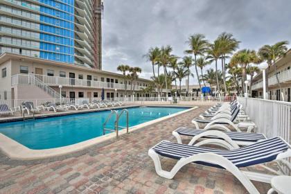 Oceanfront Miami Beach Condo with Resort Pool Access - image 15