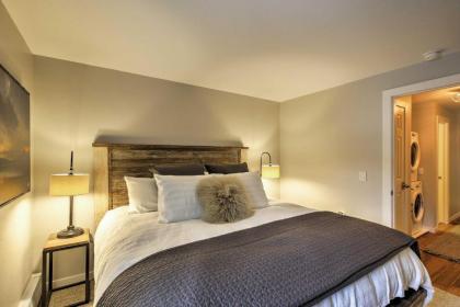 Chic Breckenridge Condo with New Luxe Furnishings! - image 15