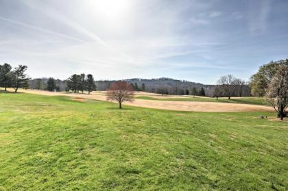 Lake Cumberland Condo - Resort Pool and Golf Course - image 13