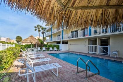 Resort Condo with Balcony - Walk to Madeira Beach! - image 15