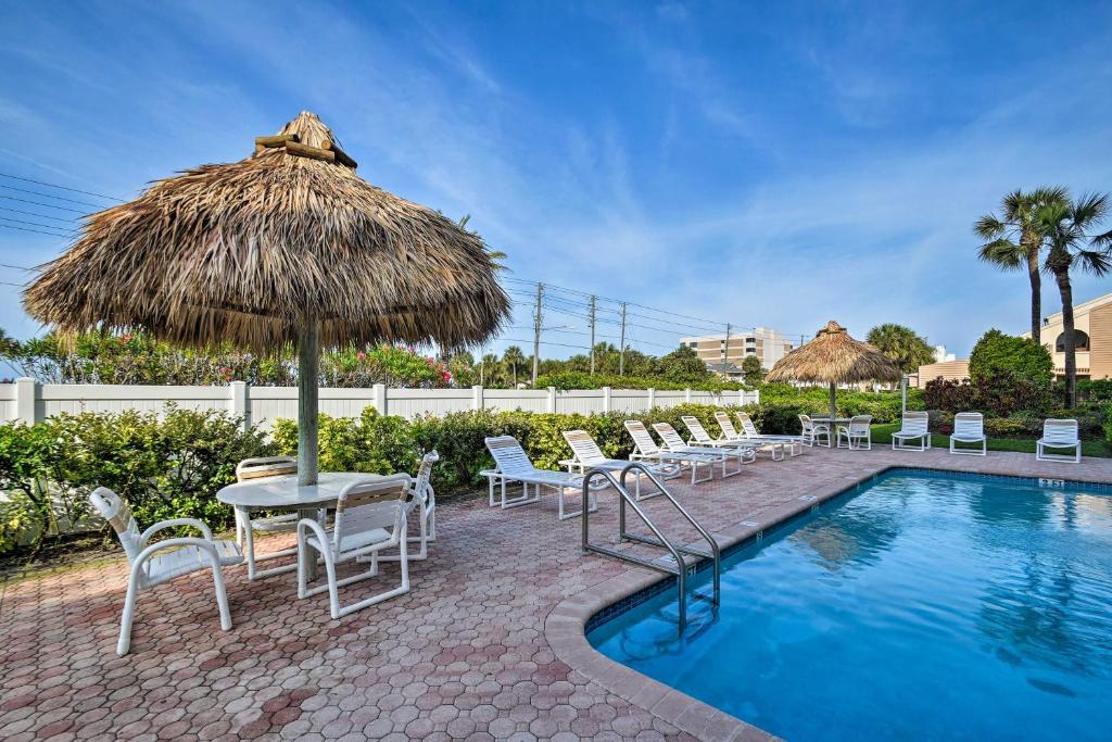 Resort Condo with Balcony - Walk to Madeira Beach! - image 6