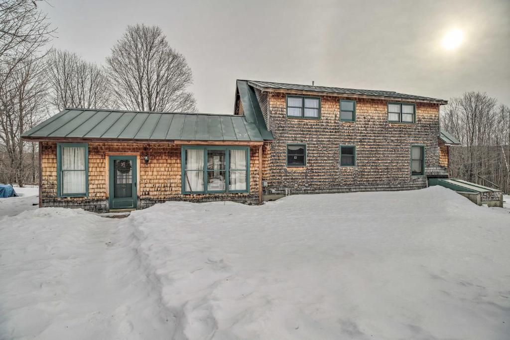 Secluded Upscale Cabin - Near Jay Peak Resort - image 5