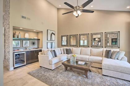 Luxury Remodeled Palm Desert Resort Condo! - image 11