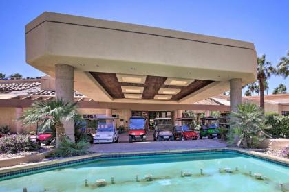 Luxury Remodeled Palm Desert Resort Condo! - image 20