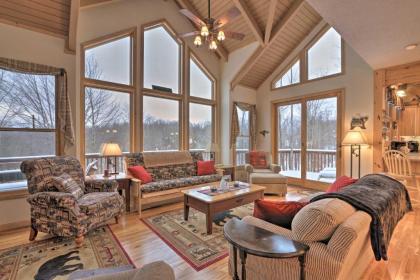 Black Bear Resort Cabin 8 Mi to Prime Skiing! - image 1