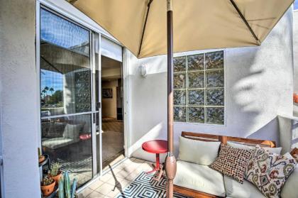 Chic Retreat with Mtn Views Near Escena Golf! - image 3